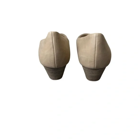 CL By Laundry Beige Wedge Pumps Size 8 Neutral Classic Minimalist Office Staple - Picture 6 of 11